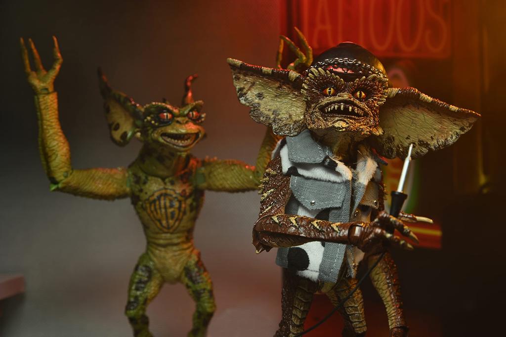 Gremlins El Nuevo Nacimiento de una Nueva Especie Tatuaje Gremlins Figura de Acción Definitiva 2PK Marrón Mediano 653412 2