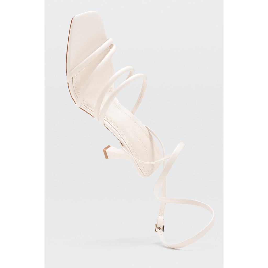 Sandallu bombé avec bande