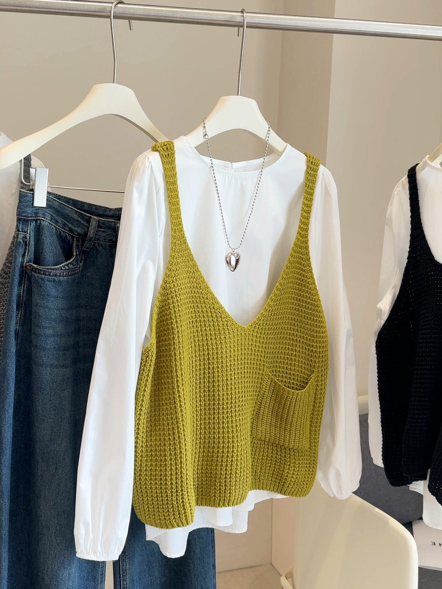 

Women s Early Autumn V-Neck Knitted Camisole & Round Neck Shirt Set One Size