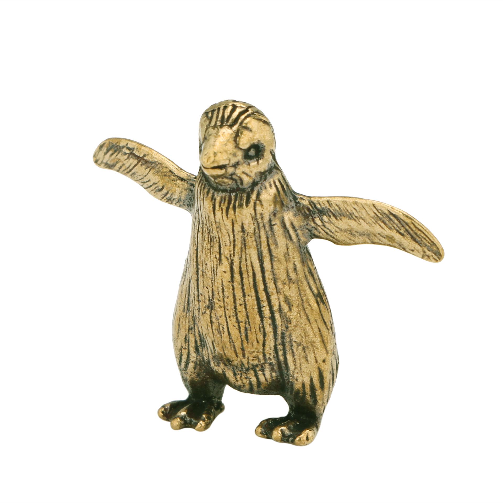 

Charming Little Penguin Brass Ornament: Cute Tea Pet Decoration & Collectible Copper Sculpture
