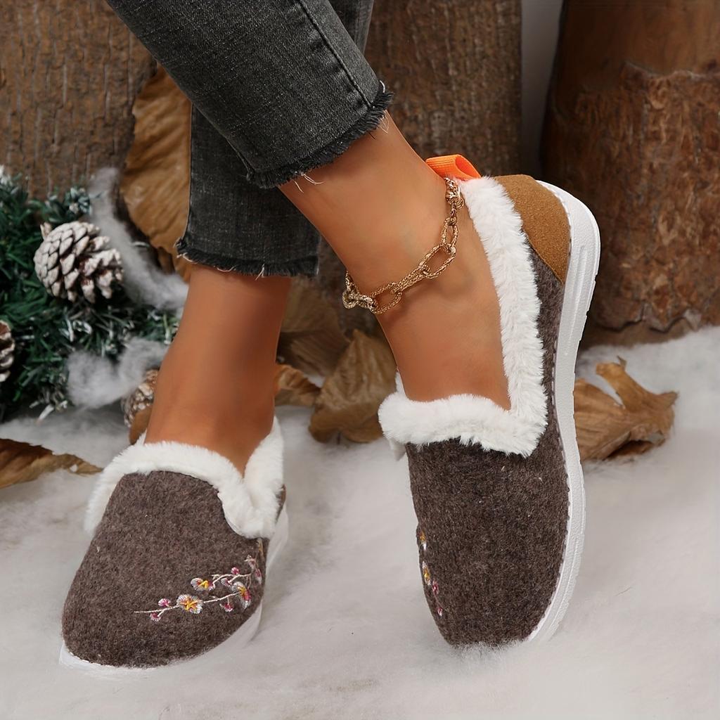 Winter Cute and Fashionable New Women'S Velvet Women Shoes Comfortable, Soft, Warm, and Fashionable Women Single Shoes