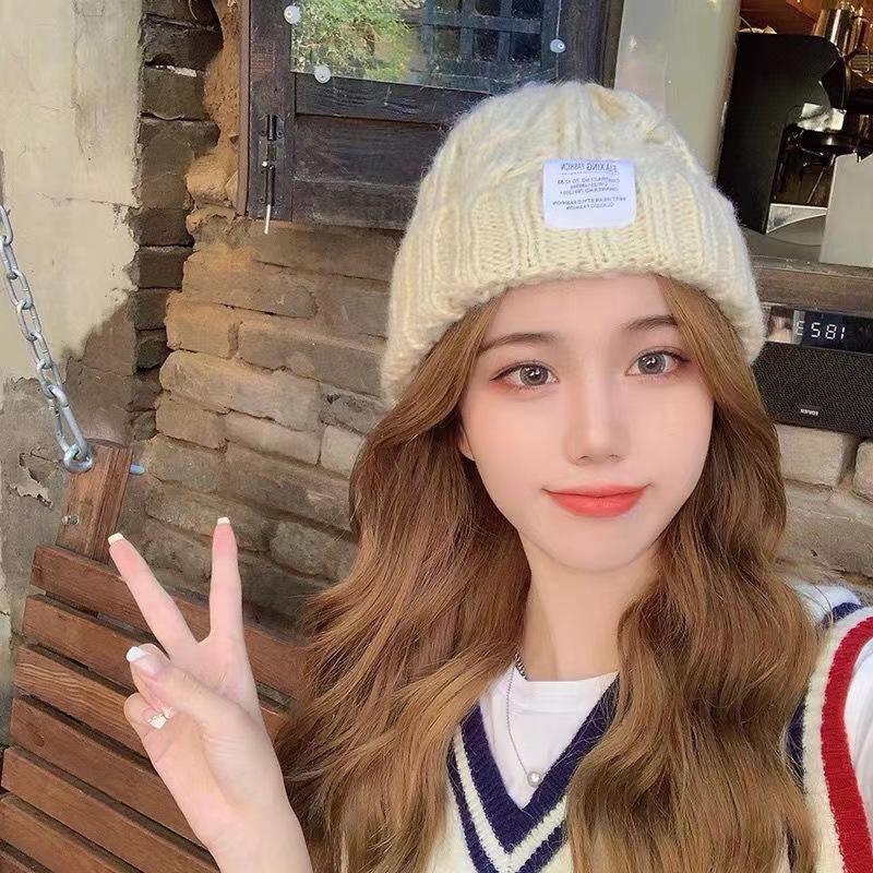 Осенние и зимние вязаные шерстяные шапки — фото 14