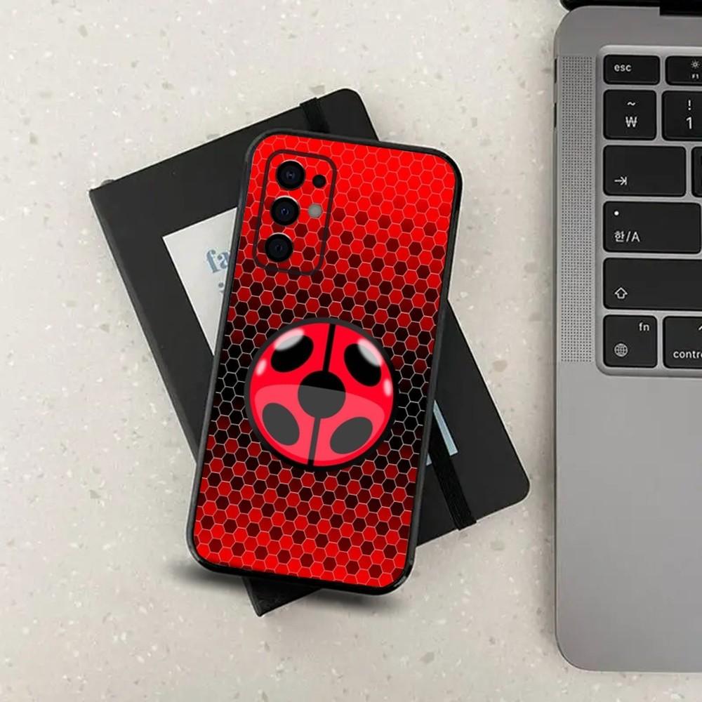 

Ladybug Insect Red Black Phone Case For Samsung S24,S21,S22,S23,S30,Ultra,S20,Plus,Fe,Lite,Note,10,9,5G Black Soft Cover Samsung S9plus