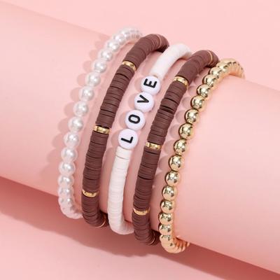 5 Pièces Bracelets Unisexe Colorés Bohémiens en Argile Polymère Lettres d'Amour Faux Perles Bracelets pour Fête