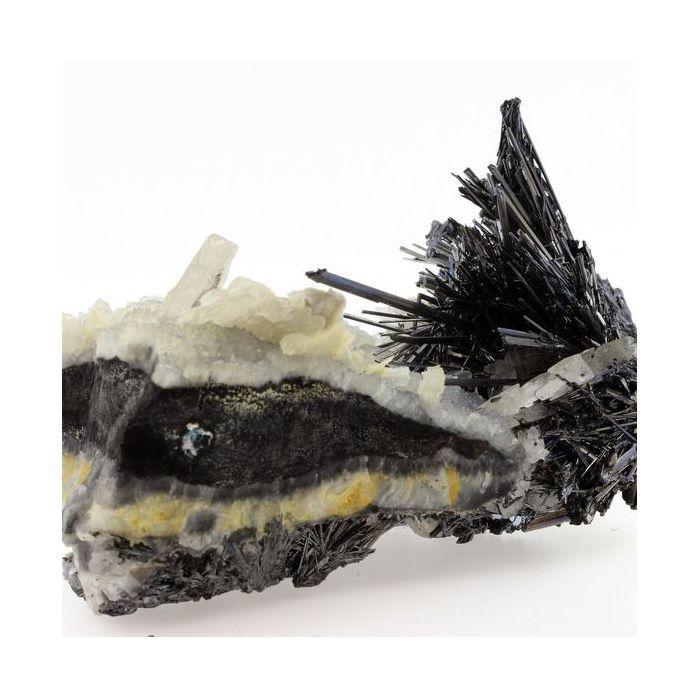 Stibnite + Baryte 2680.0 carats