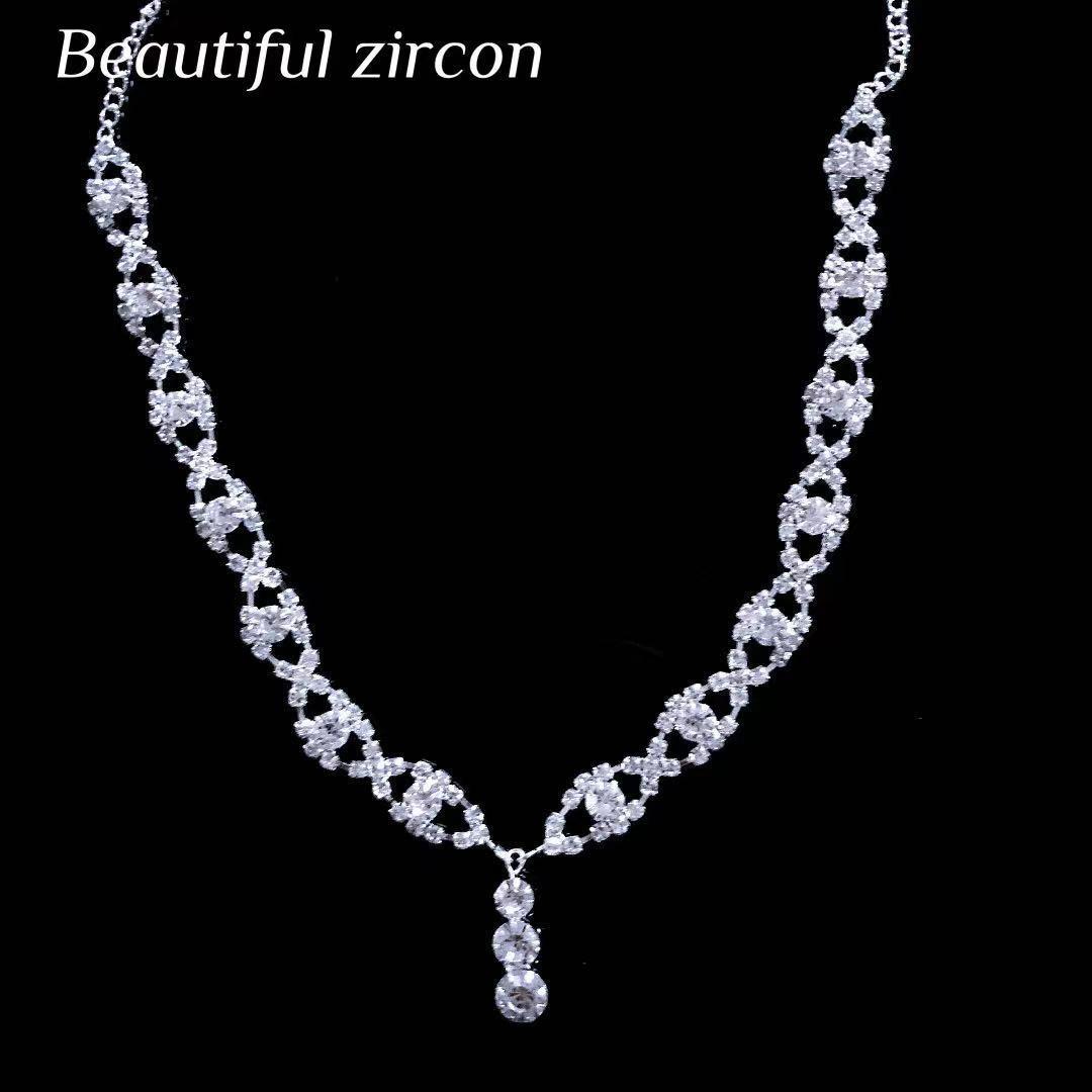 

Элегантная свадебная цепочка на лоб со стразами золотой