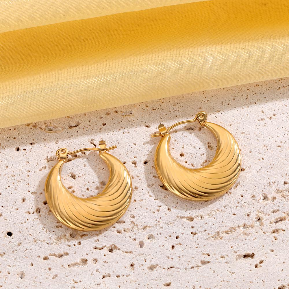 Stylish Gold Heart-Shaped Hoop Earrings for Women