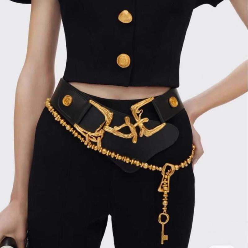 Exaggerated Irregular Beaded Chain With Alloy Key Lock Necklace For Women Jewelry Fashion Show Model Waist Accessory