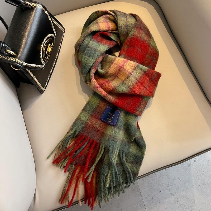 100 pure wool plaid scarf women's winter new girls autumn and winter green high-end feeling with coat scarf