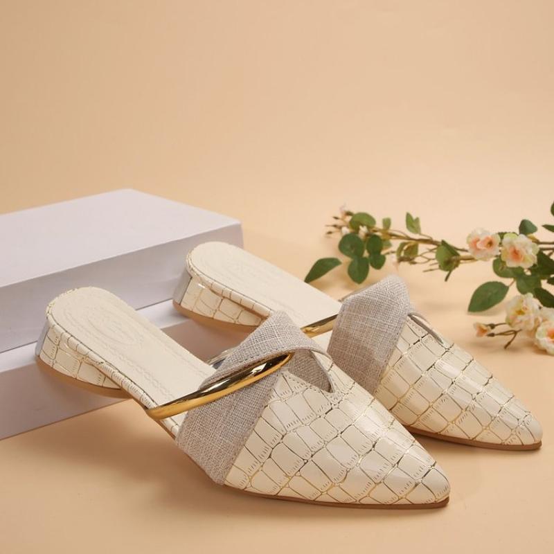 Sandalen mit spitzer Zehenpartie Designer Luxus Damen Sommer Hausschuhe Outdoor Elegant Einzelne Schuhe Übergröße Chaussure Femme 2025