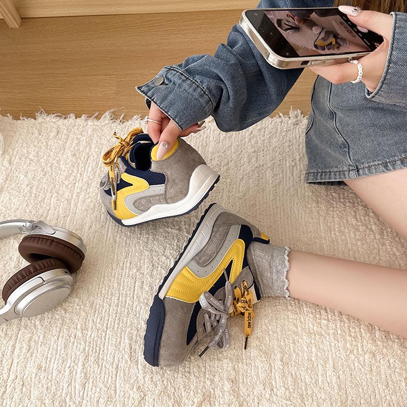 Spring and Summer New Sports Board Trendy Shoes Racing Shoes Breathable Casual Shoes Female Student Shoes Light Board Shoes