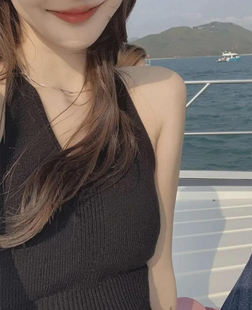 Summer Trendy Halter Neck Sleeveless Knitted Vest - Sexy Vacation Style