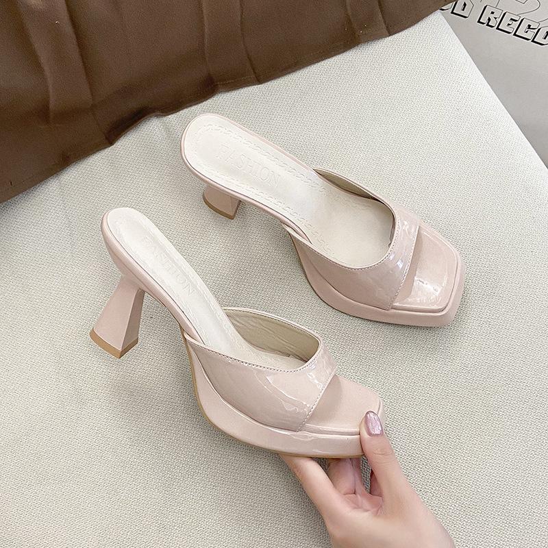 Waterproof Table Nude High Heels Women's 2025 New Thin Heels Cool Slippers Design Sense Retro Square Head Open-toed Sandals