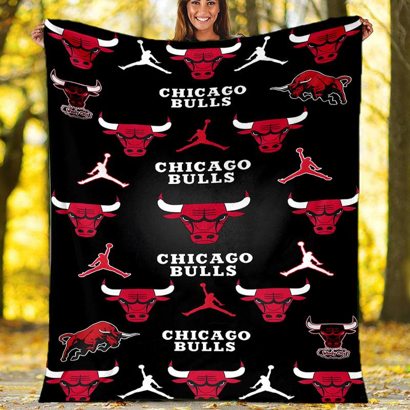 1 szt. Koc tematyczny Chicago Bulls - Nadruk cyfrowy, Poliester, Przytulny na wszystkie pory roku, Idealny na zewnątrz i w podróży