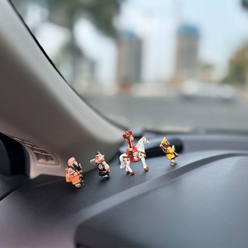 Micro Landscape Journey To The West Figurine Resin Porky Pig Car Ornament Desktop Decor