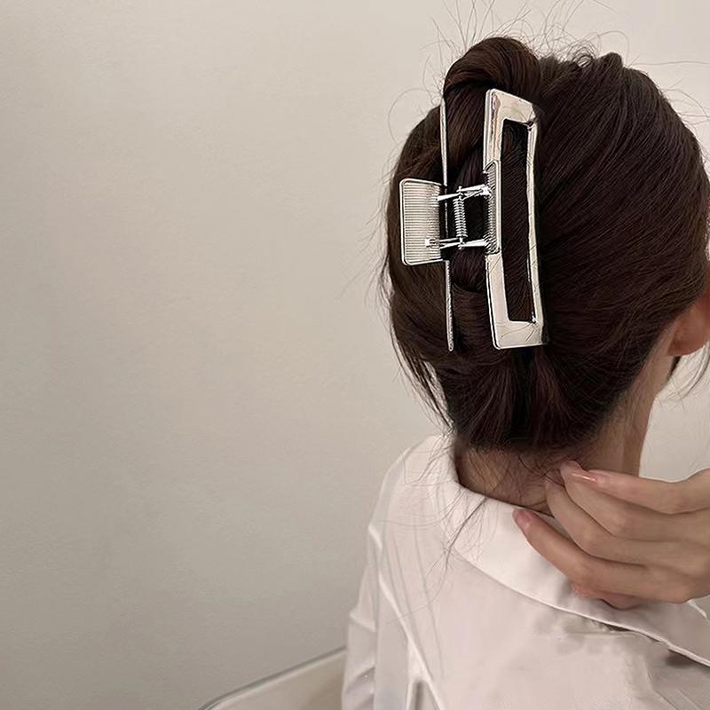 Korean Style  Cool Metal Hair Claws Temperament Personality Shark Clips For Women Simple Headwear Hair Accessories