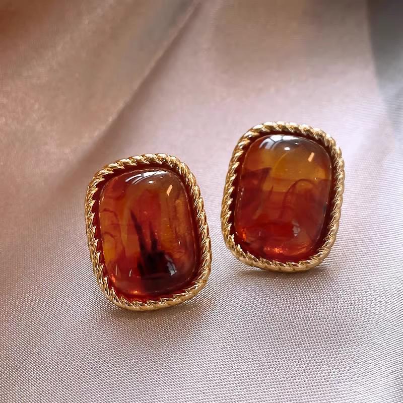 Elegant French Maillard Resin Square Stud Earrings - Light Luxury, Simple & Versatile Ear Accessories