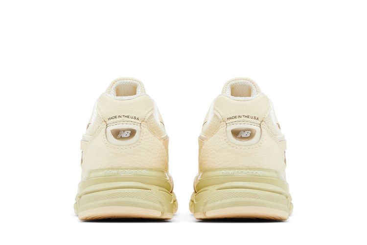New Balance 990v4 MiUSA Macadamia Nut
