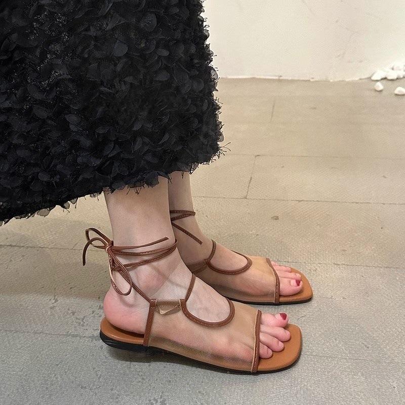 

Нишевые дышащие сетчатые сандалии на плоской подошве, женские новые шлепанцы с квадратным носком и ремешком с открытым носком 40 коричневый