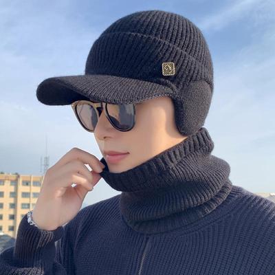 Men's Warm Knit Metal Label Duckbill Hat for Autumn/Winter - Windproof Design for Cycling and Outdoor Activities