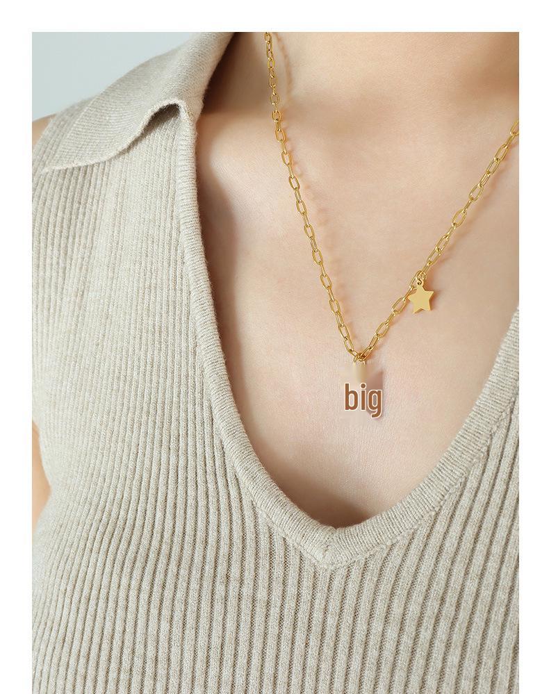 Five-Pointed Star Square Pendant Hoodie Necklace for Women – Titanium Steel Clavicle Chain with a Unique Christmas Design.