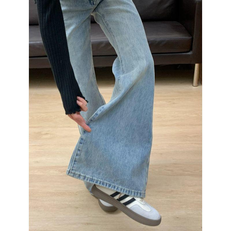 Women's Plus Size Light Blue Micro-Flare High-Waisted Jeans - Slimming Wide Leg and Loose Fit for Autumn