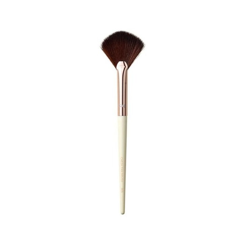 Cheek Fan Brush