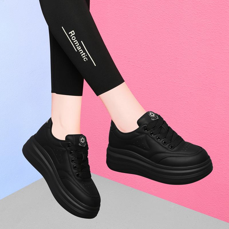 Bread Casual Shoes, Women's Thick Shoes, Autumn and Winter New Popular Board Shoes, Versatile Forrest Gump Sports Shoes, Women's Models