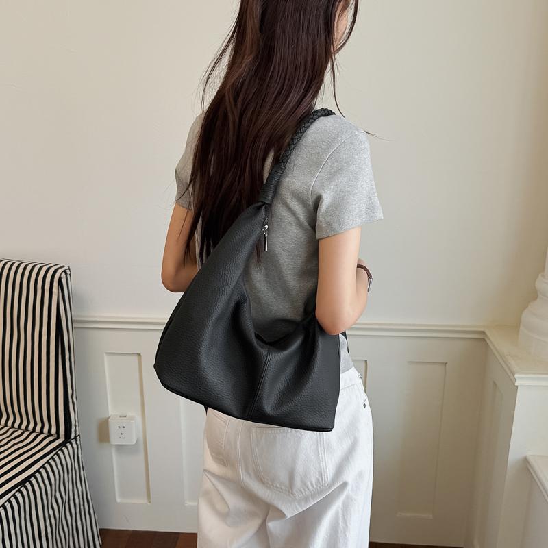 Stylish Faux Leather Hobo Bag with Braided Shoulder Strap Slouchy Large Capacity Zip Top Tote Purse