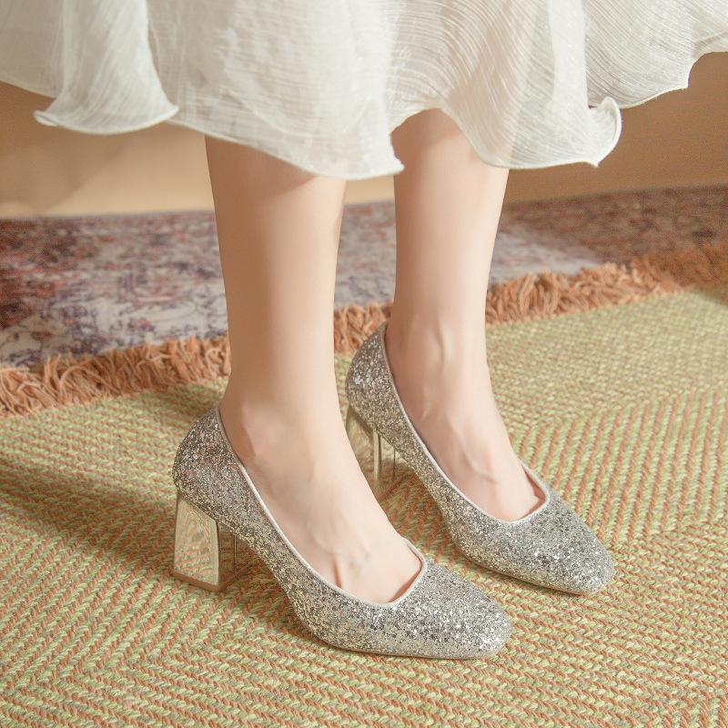 Chaussures de mariage à talons épais Robe de mariage Xiuhe double usage talons hauts cristal grande taille pieds non fatigués chaussures de mariage pour la mariée chaussures pour femmes nouveaux modèles