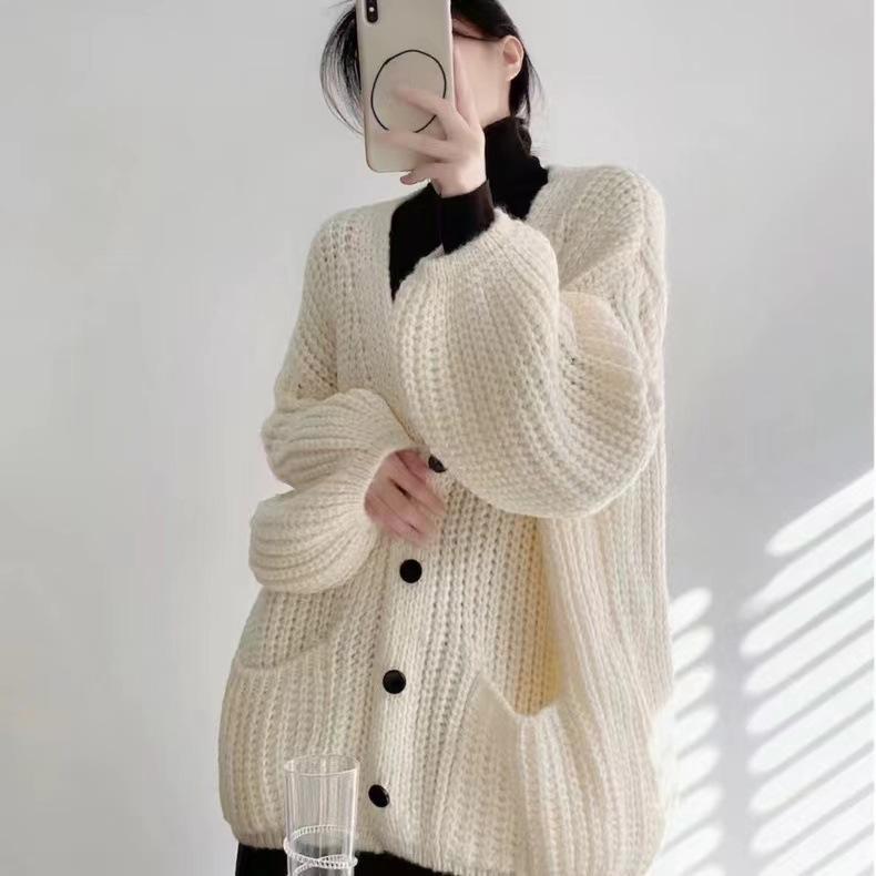 Soft waxy sweater jacket women's autumn and winter new casual thickened temperament loose lazy wind with knitted cardigan