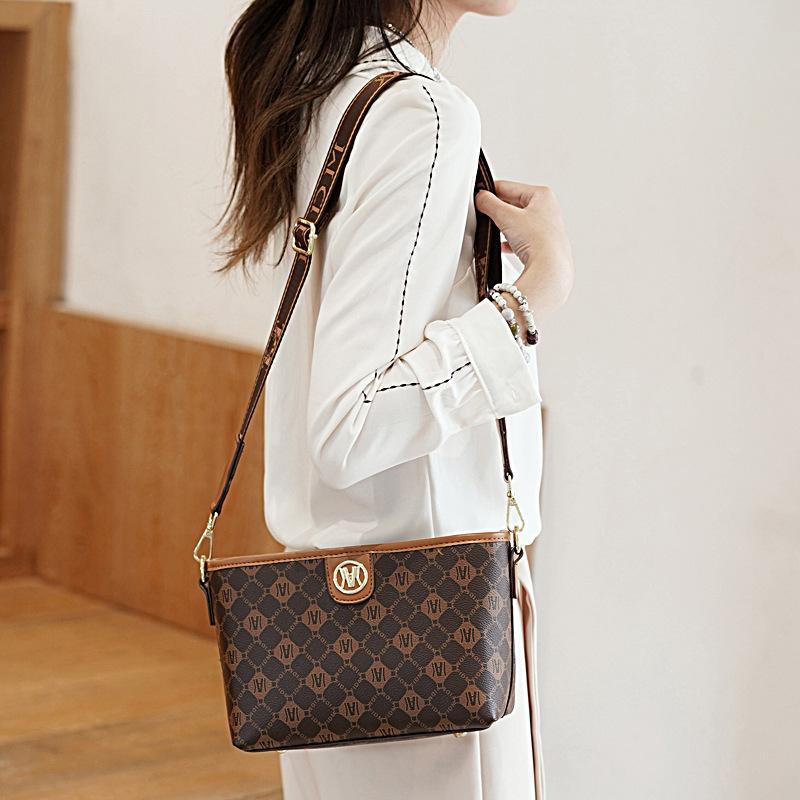 Women's Gift Bag 2025 New Versatile Mother Bag Underarm Shoulder Messenger Bag Women