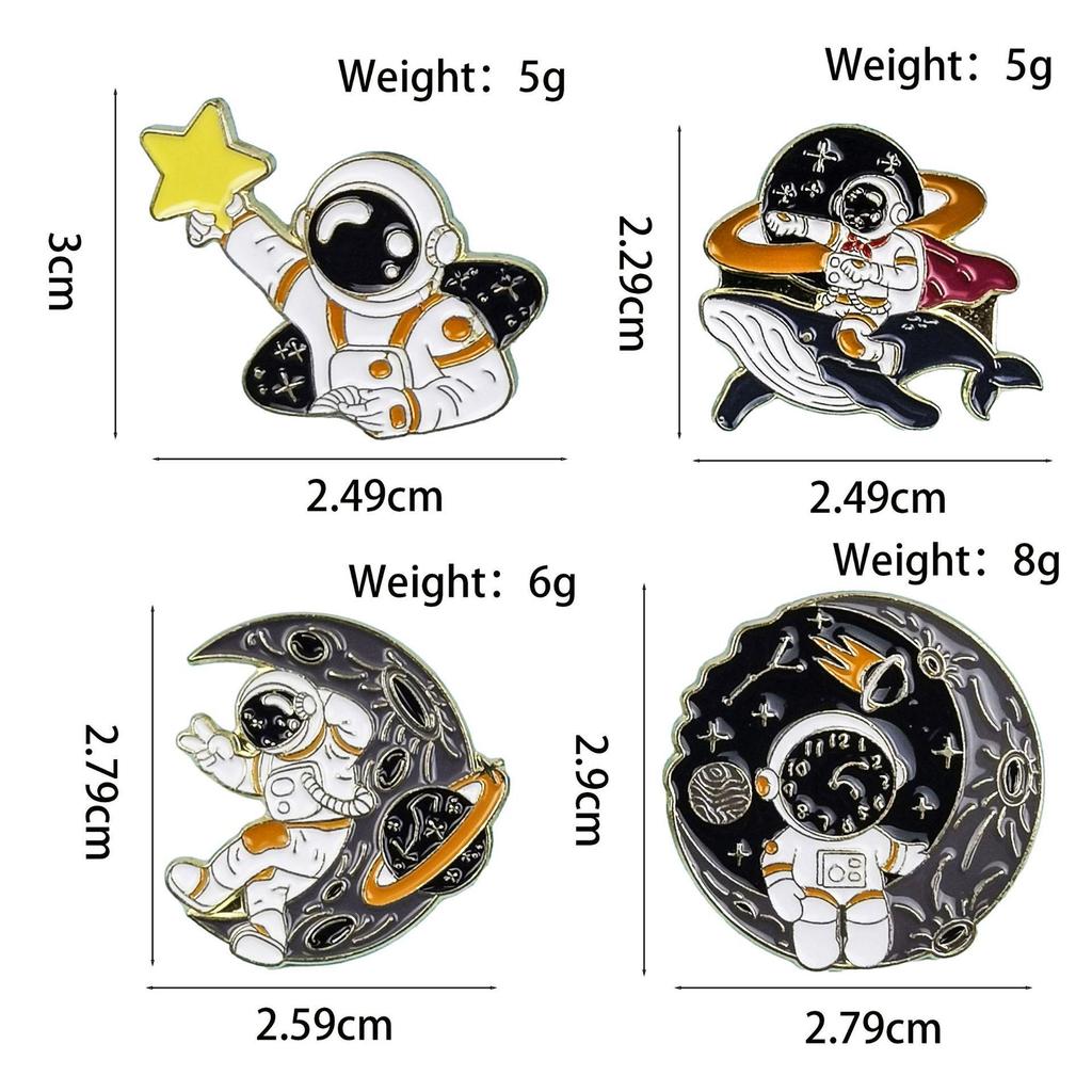 Versatile Astronaut Brooch: Interstellar Exploration Drip Oil Alloy Badge for Clothes, Hats, and Bags