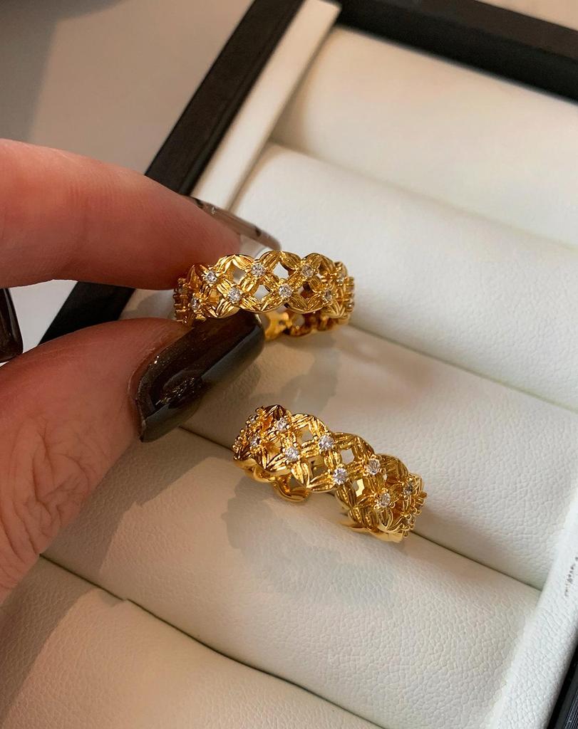 18k Gold Plated Zircon Ring: Exquisite Luxury Openwork Design, High-End Hand Jewelry.