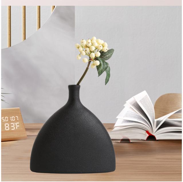 Modern Art Deco Frosted Ceramic Tabletop Vase Eco-Friendly Customizable Indoor/Outdoor Home Decor Creative Dried Flower