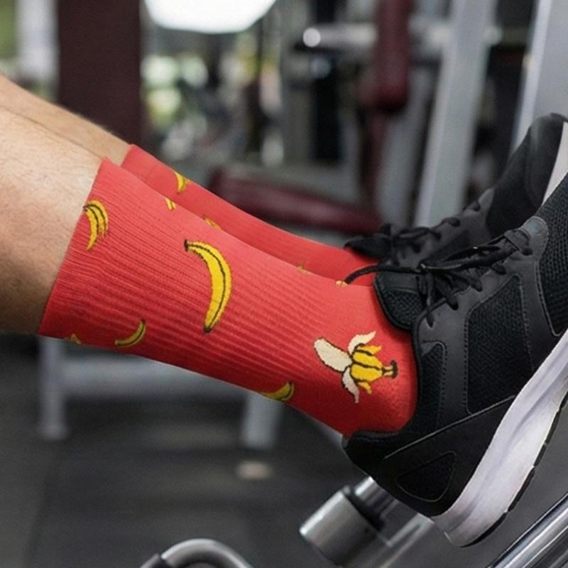 Quick Dry Sports Socks Antislip Design Medium Crew Socks For Gym Running Hiking And Daily Wear In 9 Trendy Color