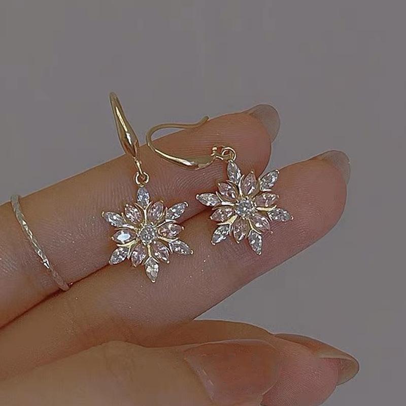 Shiny Crystal Christmas Gold Plated Snowflake Zircon Pearl Earrings Hook For Women Dangle Hook Xmas Party Jewelry Gift