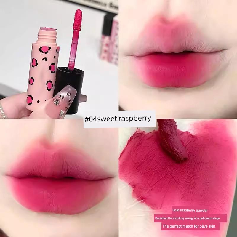Whitening Matte Lip Mud Lip Gloss, Peach Pink Lipstick for a Natural Look, Silky Smooth, Matte, Soft Misty Finish, Non-Drying