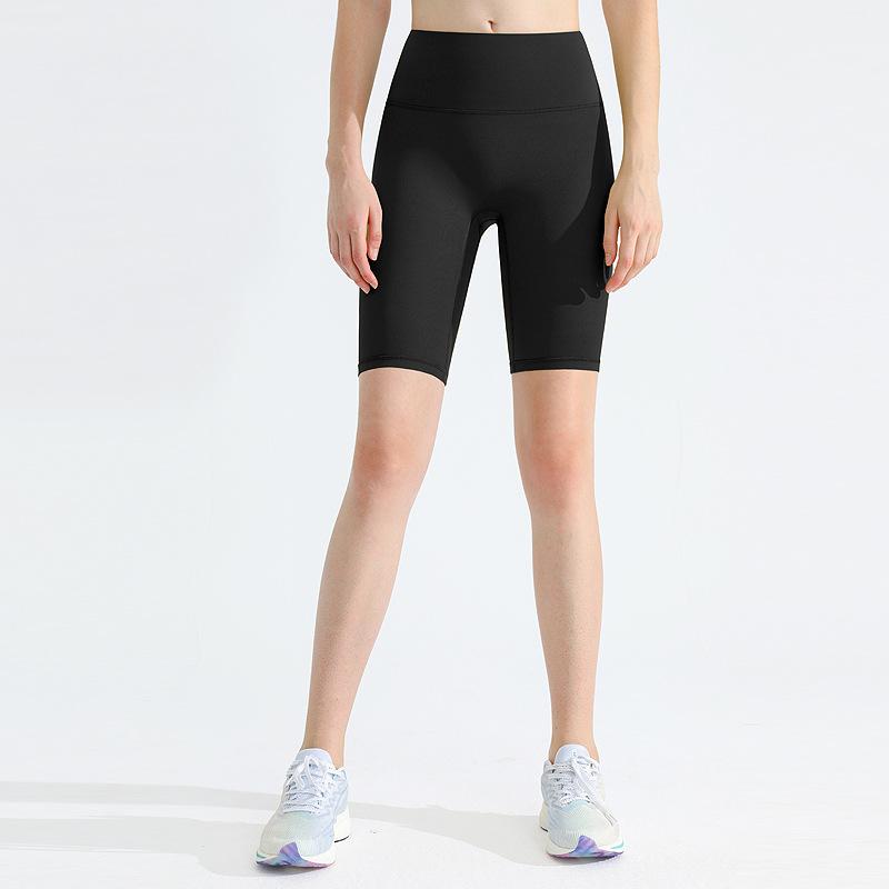 

Five-point sports leggings, nude and breathable fitness clothes, high waist peach hip lift cycling shorts, quick-drying yoga pants for women S чорний