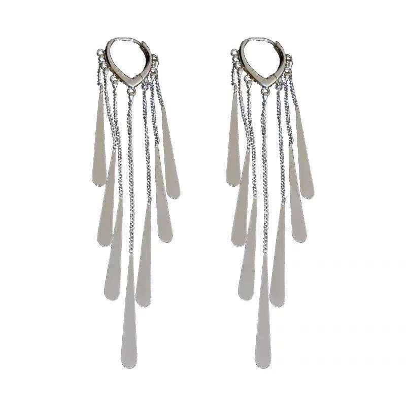 Luxury-lite Long-style Fringed Earrings with A Heavenly Drop Effect. Elegant Ear Pendants That Are Perfect for All Occasions.