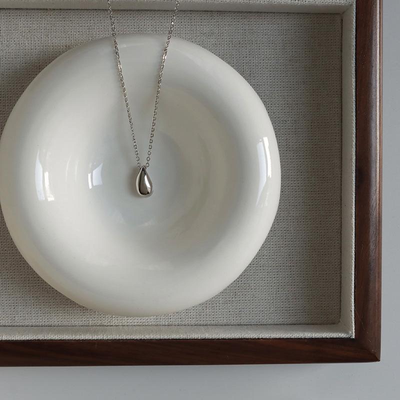 Einfache Mode Tropfen Anhänger Titan Stahl Halskette Schlüsselbein Kette frauen Schmuck Zubehör Geschenk