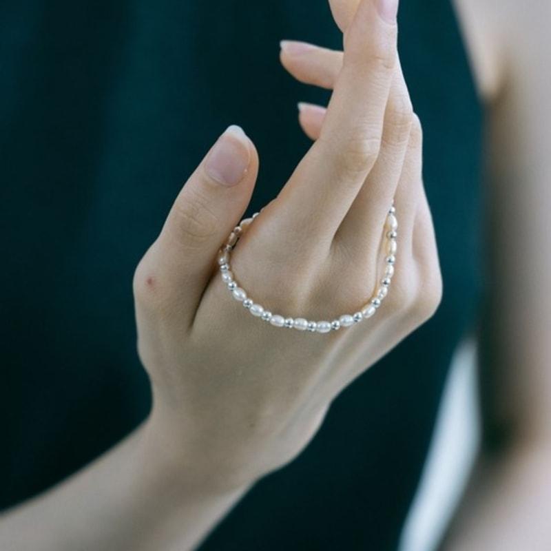 

PAULVICE Oval Pearl Ball Mix Beaded Bracelet - Champagne ONE