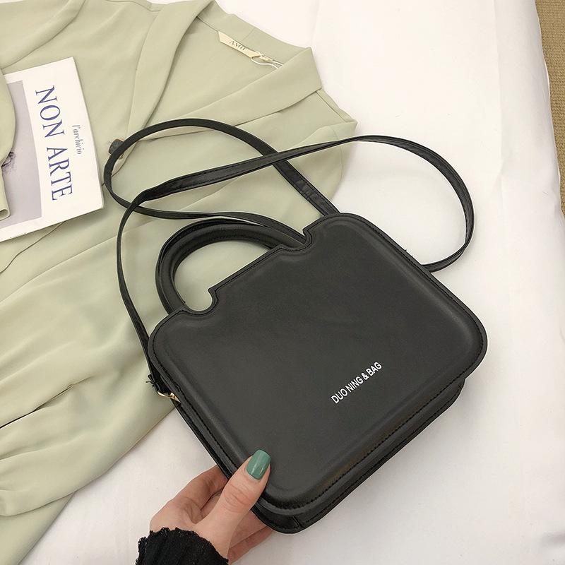 

2024 Новая женская мини-сумка Женская сумка на ремне Симпатичная сумка Kawaii чёрный