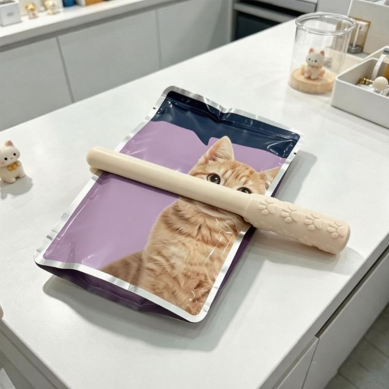 Plastic Wet Food Feeding Aid with Split Channel and Grip Texture, Pet Press Tool for Daily Meal Service and Use