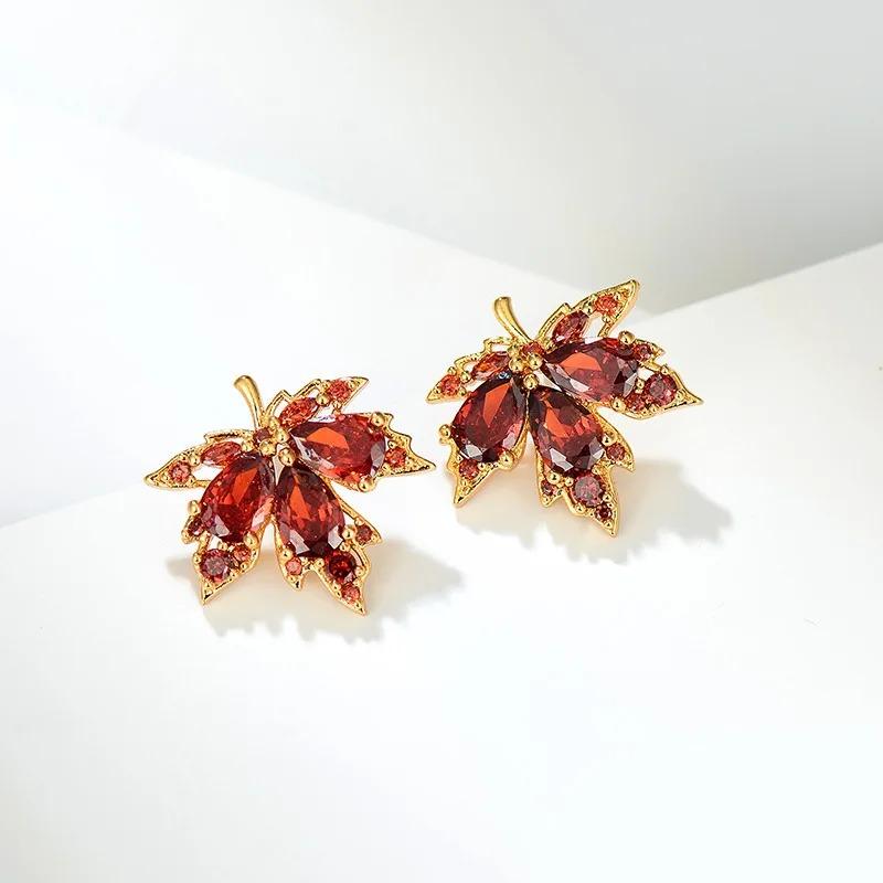 New Niche Fashion Red Maple Leaf Earrings Women's Light Luxury Earrings Retro Simple Crystal Earrings JewelryGiftsWholesale
