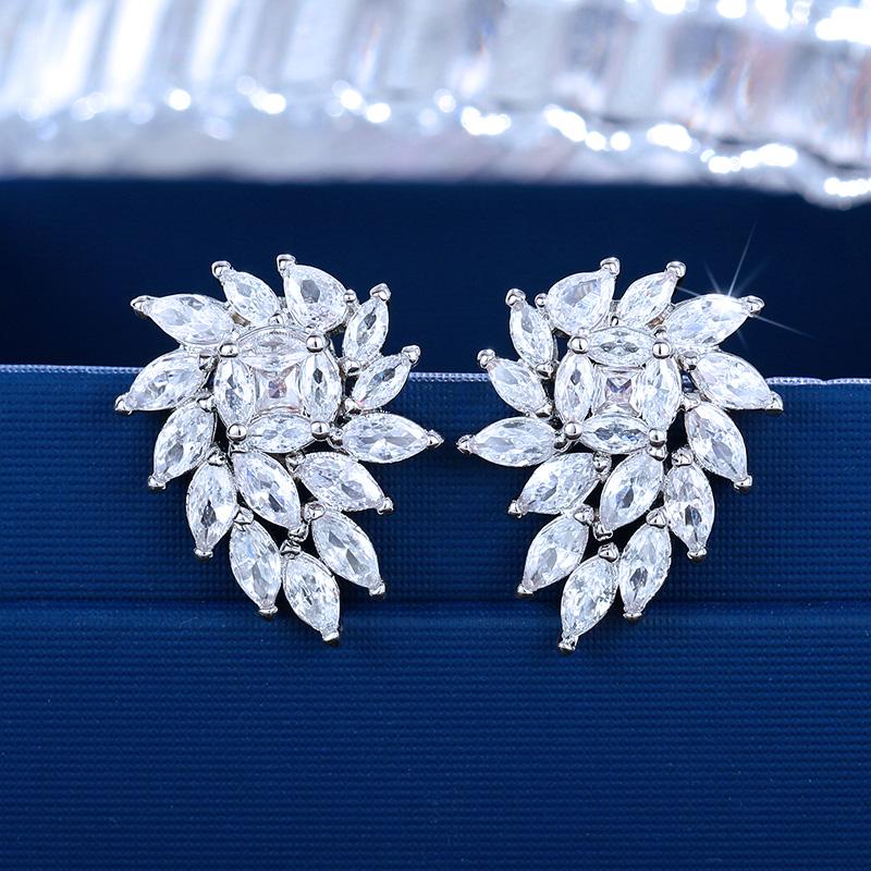 Trendy Lady Engagement Earrings with Bright Zirconia Fashion Women Wedding Ceremony Accessories Silver Color Jewelry Gift