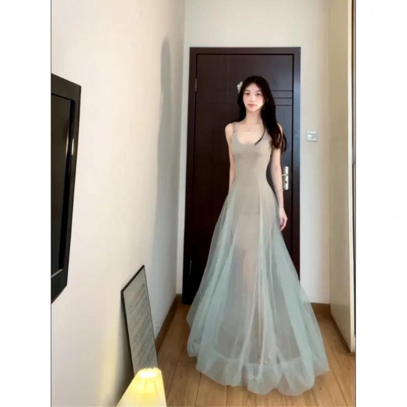 Elegant Summer Spaghetti Strap Dress: Slimming, Color-Blocked Mesh Design for a Unique, Sophisticated Look