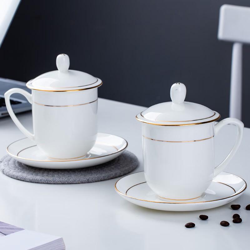 Bone China Teacup with Gold Rim and Lid