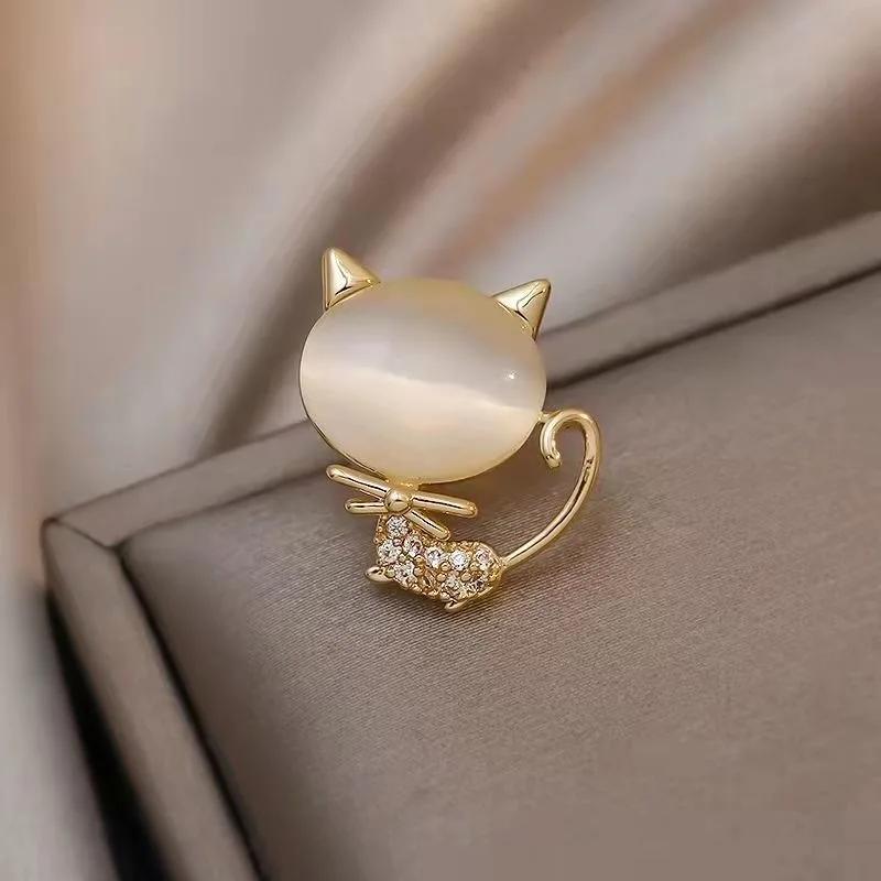 Mini Cute Opal Clover Flower Brooches for Women CZ Crystal Rhinestone Flower Lapel Pin Clothing Kawaii Korean Jewelry