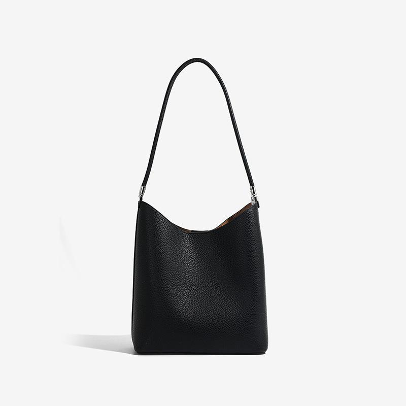 

New Trendy and Versatile Tote Bag, Niche and High-end, Single Shoulder Crossbody Bag, Large Capacity Casual Commuting Bag чёрный